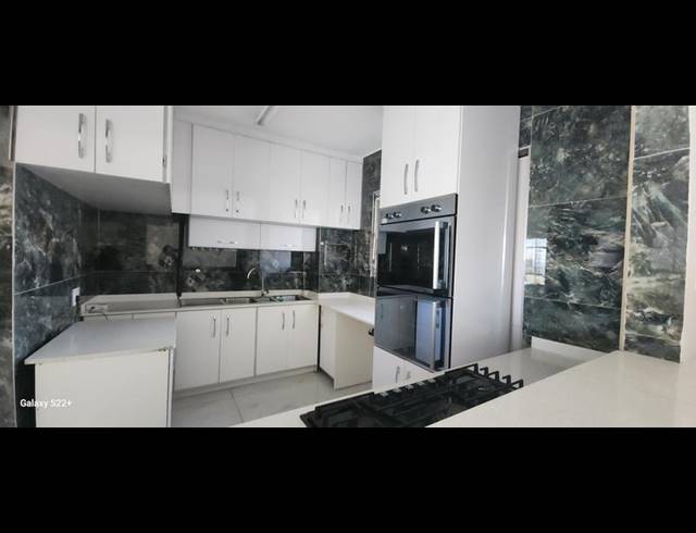 3 BEDROOM PROPERTY TO RENT IN NORTH BEACH
